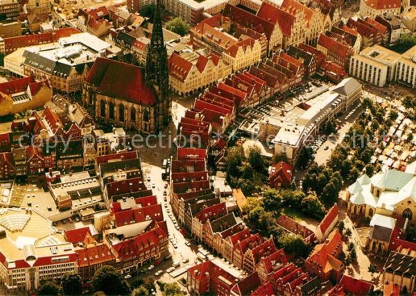 Muenster Westfalen Stadtzentrum St Lambertikirche und Prin
