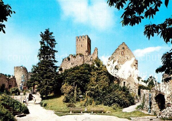 Loerrach Burgruine Rötteln mit Unter und Oberbur