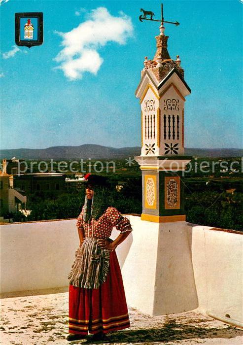 Algarve Frau in Tracht
