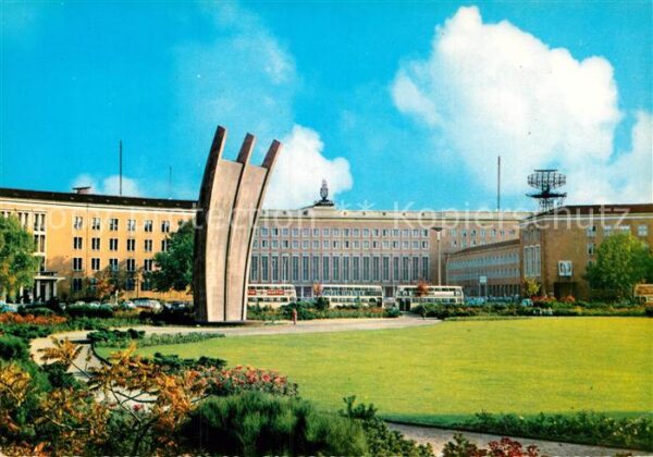 Berlin Flughafen Tempelhof Platz der Luftbrück