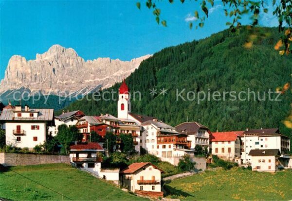 Welschnofen Suedtirol mit Rosengarten