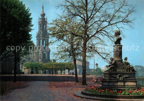 Dresden Brühlsche Terrasse mit Hofkirche