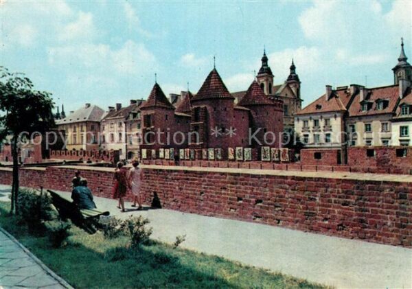 Warszawa Mury staromiejskie z Barbakanem