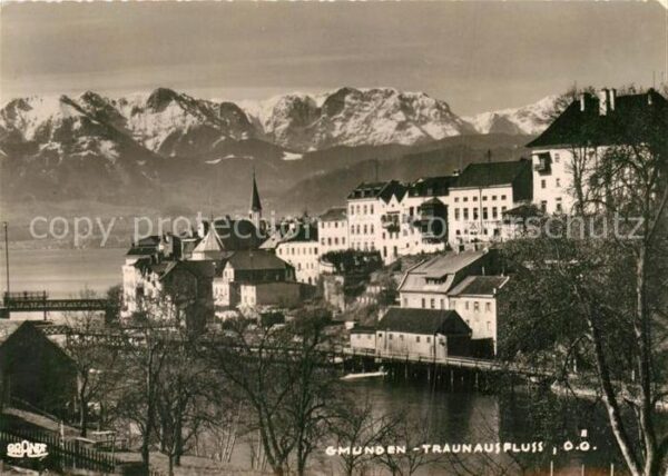Gmunden Salzkammergut Traunausfluss