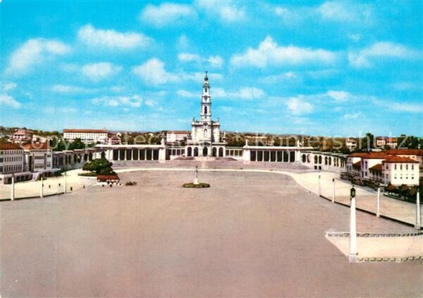 Fatima Platz vor dem Heiligen Turm