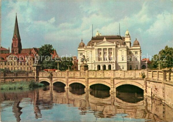Schwerin Mecklenburg Staatstheater Dom