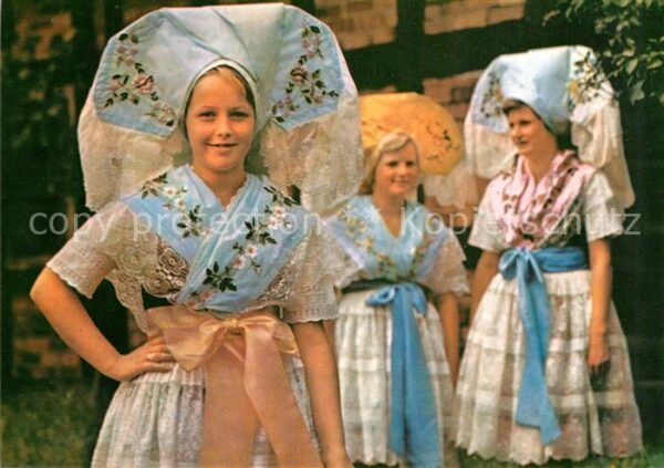 Trachten Niedersorbische Festtracht Burg Spreewa