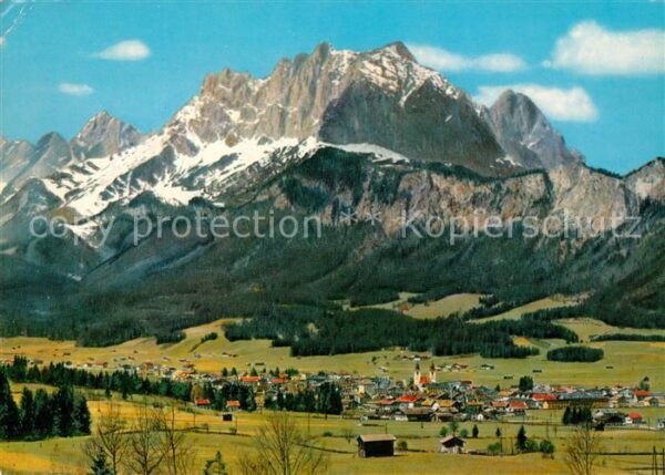 St Johann Tirol mit Wildem Kaiser