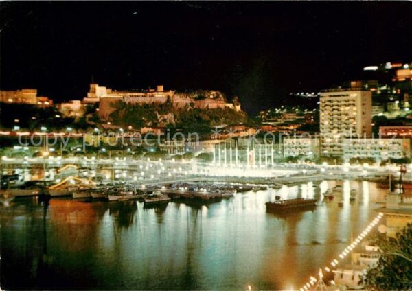 Monaco la nuit au fond le Palais Princier