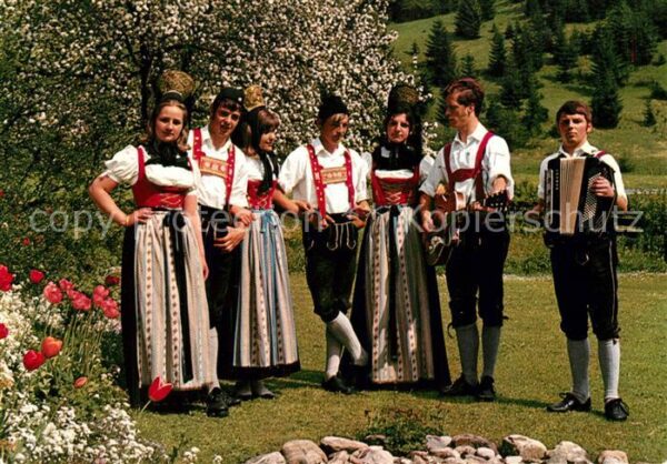 Trachten Bayern Allgäu Akkordeon Gitarre