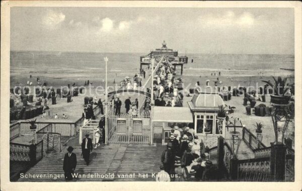 Scheveningen Wandelhoofd vanaf  Kurhaus