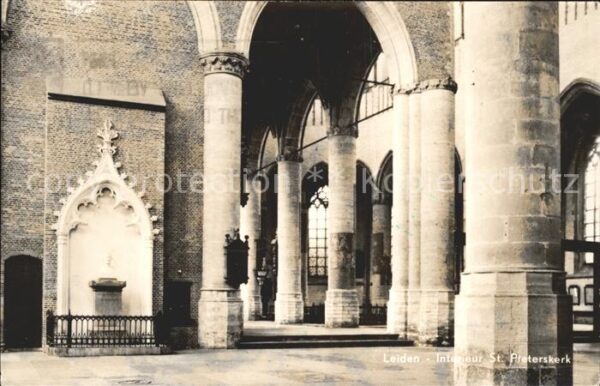 Leiden Interieur St Preterskerk
