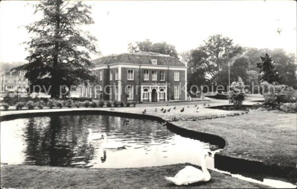 Arnhem Rennenen vijver Insula Dei