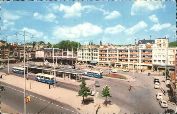 Arnhem Stationsplein Bahnhofsplatz
