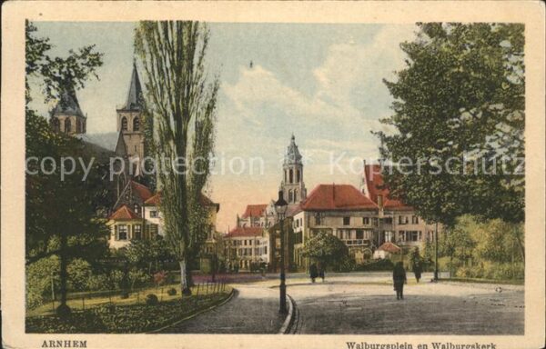 Arnhem Walburgsplein en Walburgskerk
