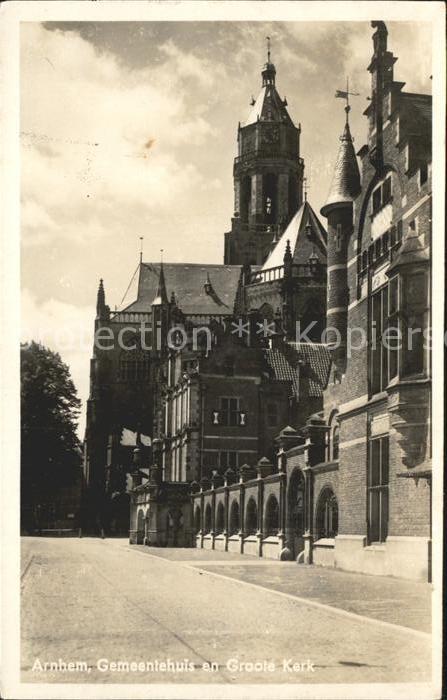 Arnhem Gemeentehuis en Groote Kerk