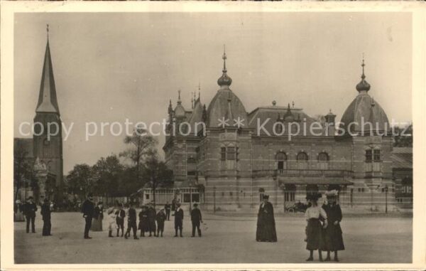 Arnhem Velperplein met Musis Sacrum