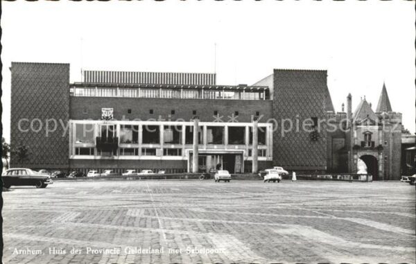 Arnhem Huis der Provincie Gelderland met Sabel