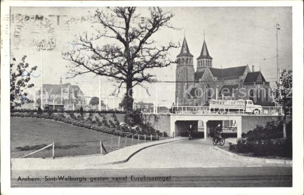 Arnhem Sint Walburgis Kerk gezien vanaf Eusebi
