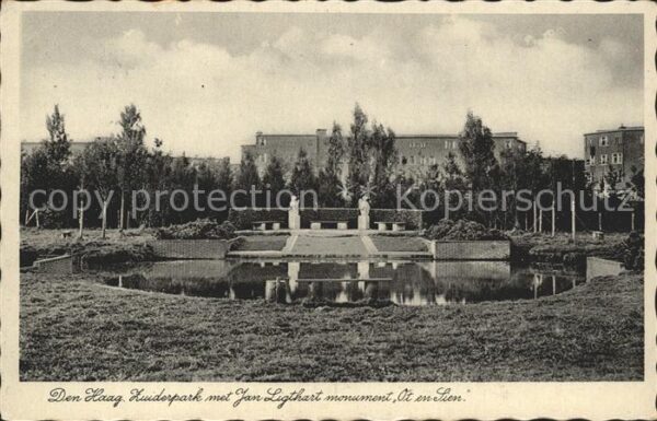 Den Haag Zuiderpark met Jan Ligthart Monument Ot