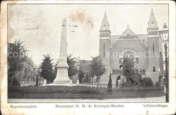 s-Gravenhage Monument Koningin Moeder Gedenknaald Re