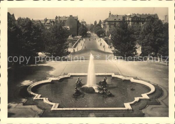 Muenchen Blick vom Friedens-Denkmal