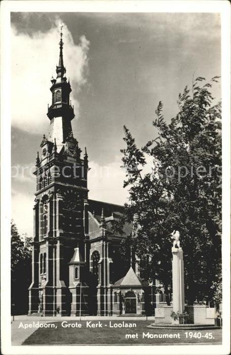 Apeldoorn Grote Kerk Loolaan met Monument