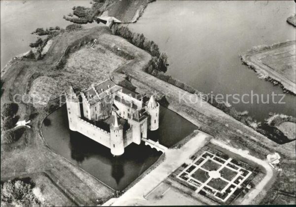 Muiden Fliegeraufnahme Muiderslot Schloss