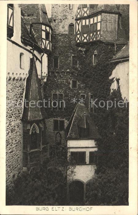 Muenstermaifeld Burg Eltz Burghof