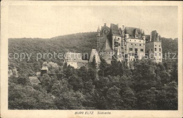 Muenstermaifeld Burg Eltz Südseite