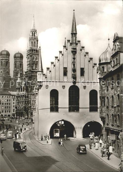 Muenchen Altes und Neues Rathaus