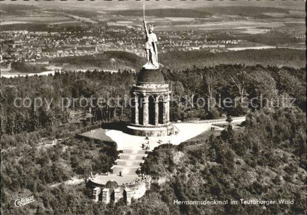 Detmold Hermannsdenkmal Fliegeraufnahme