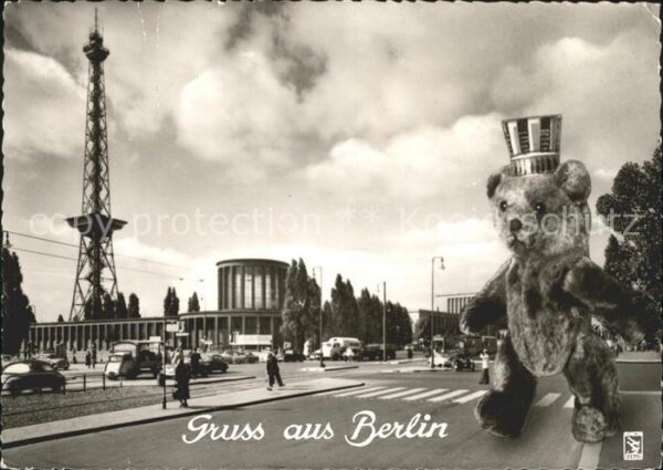 Berlin Funkturm mit Ausstellungshallen Berline