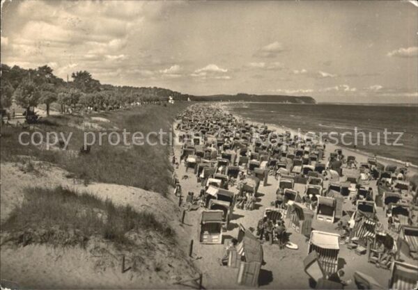 Goehren Ruegen Strandpartie