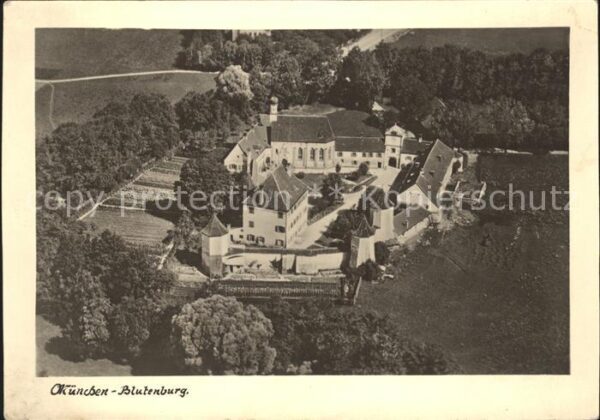 Muenchen Blutenburg Fliegeraufnahme