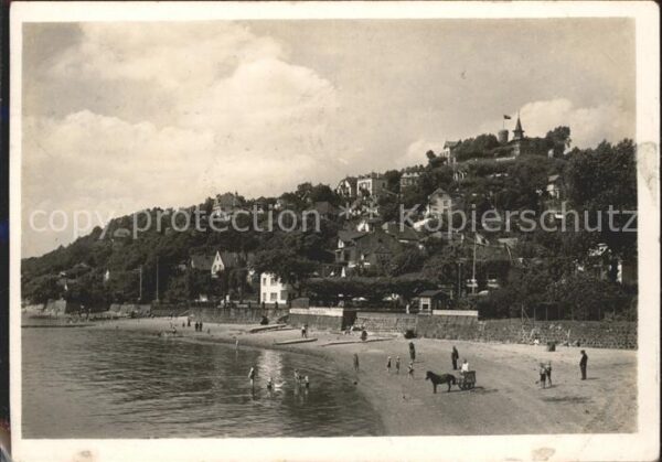 Blankenese Hamburg Strand mit Süllberg