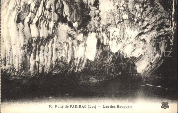 Hoehlen Caves Grottes Puits de Padirac Lac des Bouquets