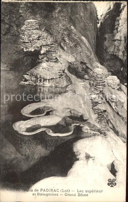 Hoehlen Caves Grottes Puits de Padirac Lac superior Stalagmit