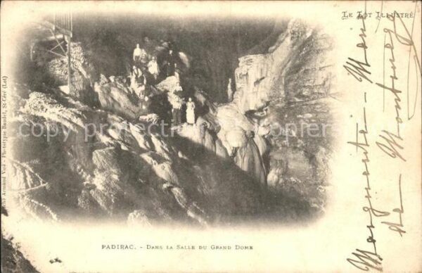 Hoehlen Caves Grottes Padirac Salle du Grand Dome