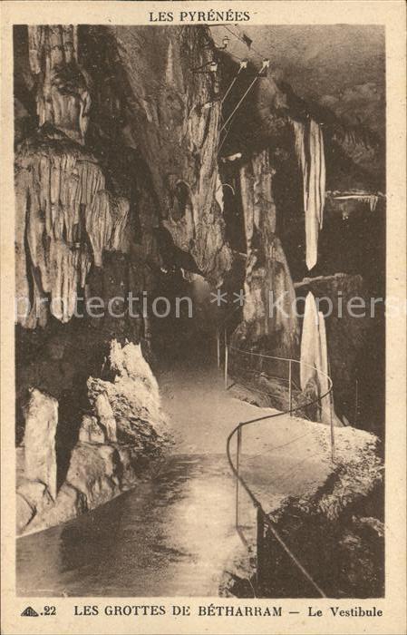 Hoehlen Caves Grottes Betharram Vestibule