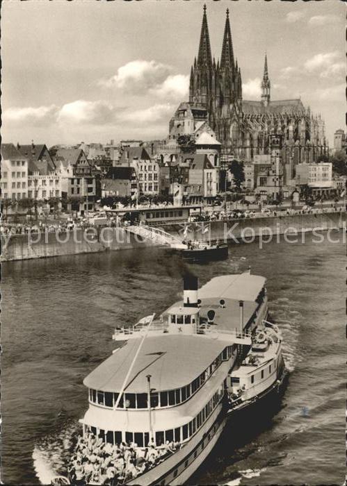 Dampfer Seitenrad Köln am Rhein Rheinpartie Dom