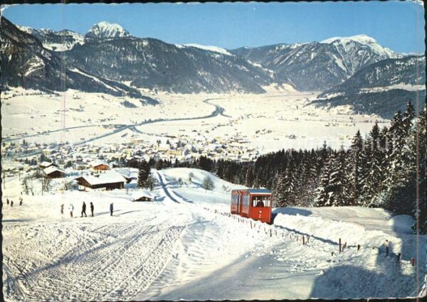 St Johann Tirol Wintersportzentrum mit Bergbahn Alpenpa