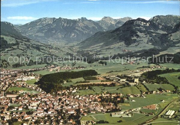 Sonthofen Oberallgaeu mit Allgäuer Alpen Fliegeraufnahme