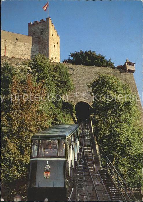 Salzburg Oesterreich Drahtseilbahn zur Festung Hohensalzburg