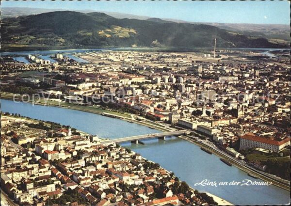 Linz Donau Fliegeraufnahme