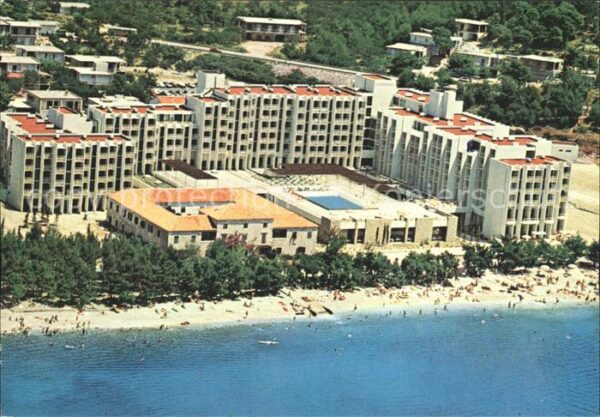 Tucepi Hotel Alga Strand Fliegeraufnahme