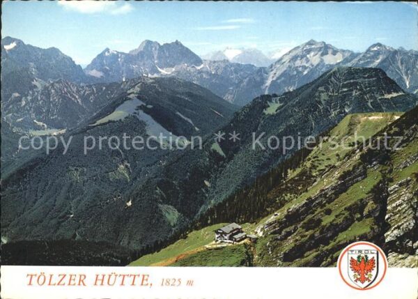 Toelzerhuette Schutzhütte DAV Motiv mit Zugspitze und