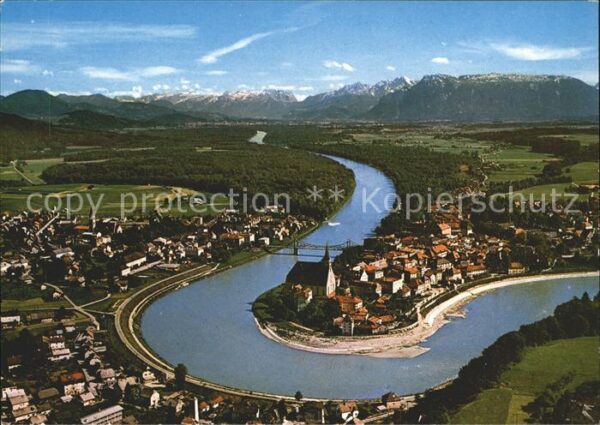 Laufen Salzach Fliegeraufnahme mit Alpen