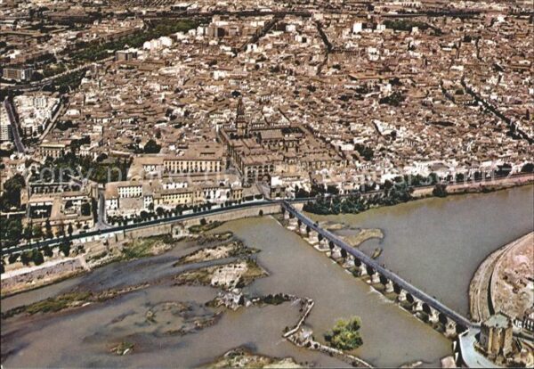 Cordoba Andalucia Fliegeraufnahme Brücke Fluss