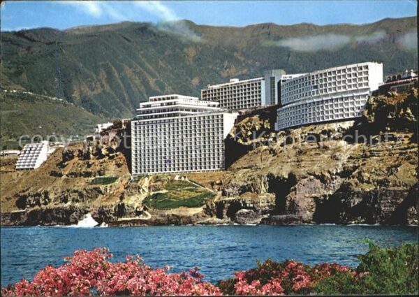 Puerto de la Cruz Hotels an der Steilküste